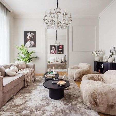 Timeless Elegant Apartment By Opera House Budapest Eksteriør billede
