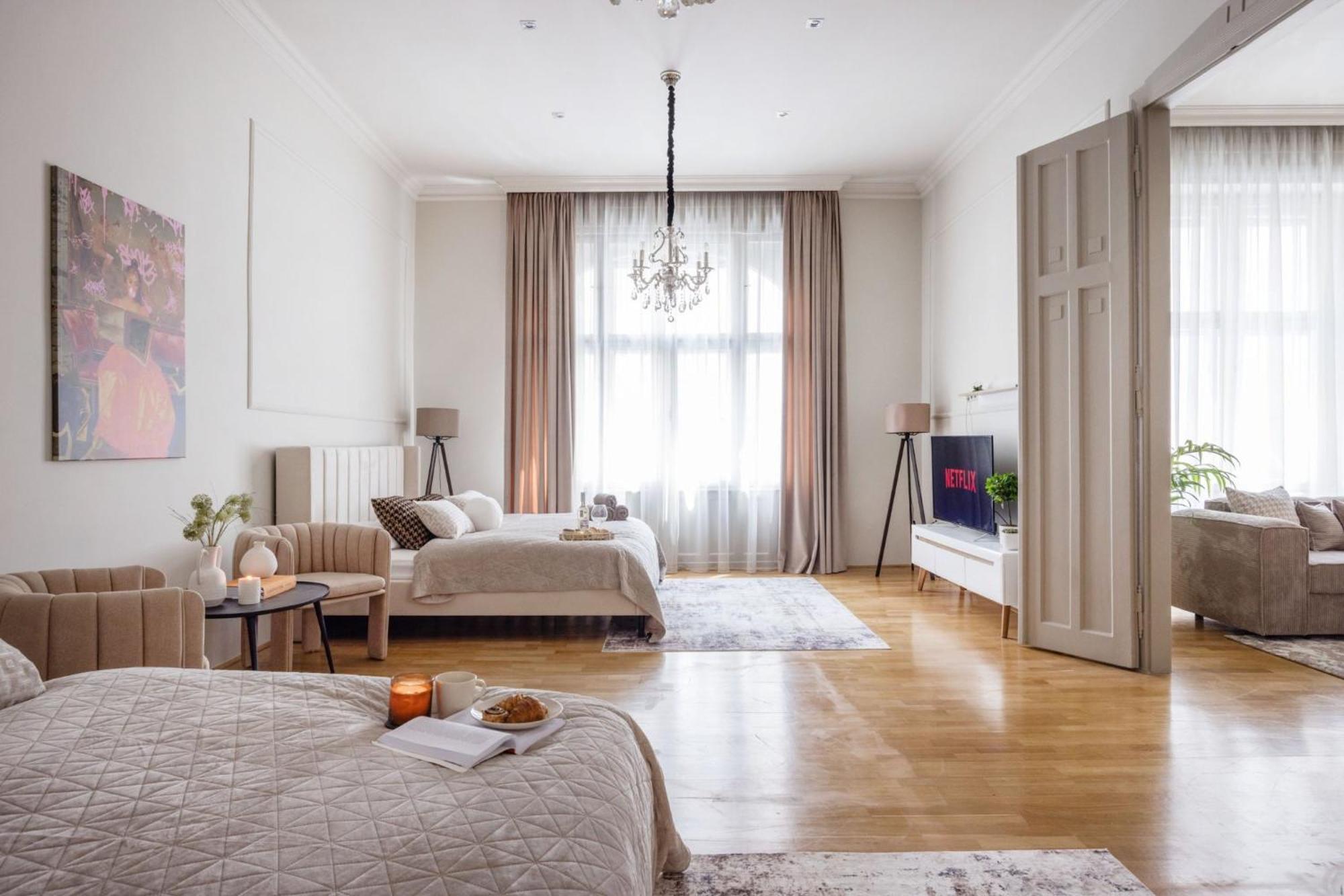 Timeless Elegant Apartment By Opera House Budapest Eksteriør billede